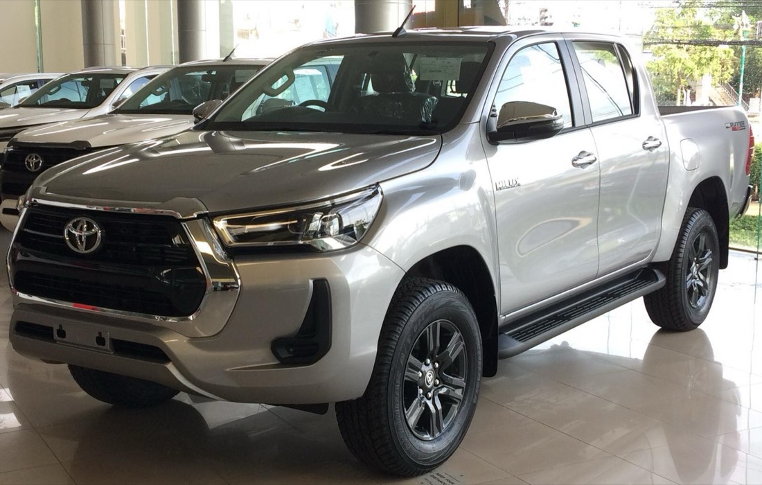 Camioneta Toyota Hilux 4x4 doble cabina